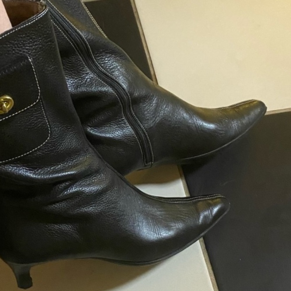 🖤 COACH BOOTS 🖤 - Picture 2 of 8